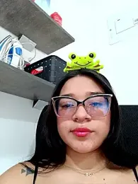 -VICKKY webcam model stream image