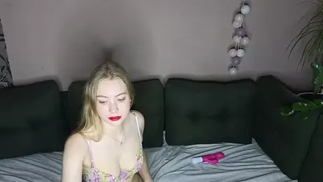 AmazovaAny webcam model stream image