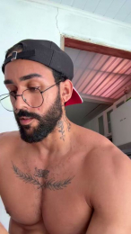 Lovebigfit webcam model stream image