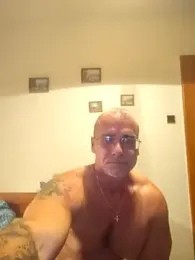chcem1975 webcam model stream image