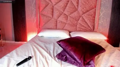 Naomi-Prada webcam model stream image