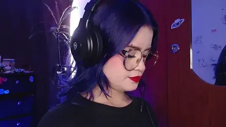 Raventh_ webcam model stream image