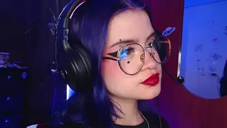 Raventh_ webcam model stream image