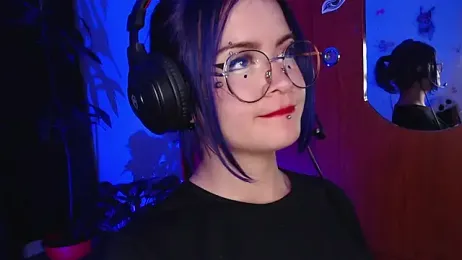 Raventh_ webcam model stream image