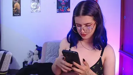 Raventh_ webcam model stream image