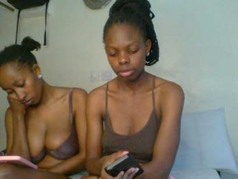 MysticCharm webcam bongacams model stream image