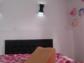 Selen Rouse webcam model stream image