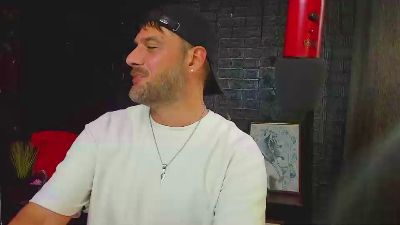 LexHardy webcam model stream image