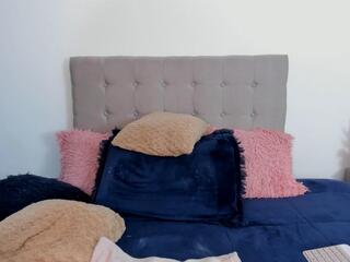 Melany Lowel webcam model stream image
