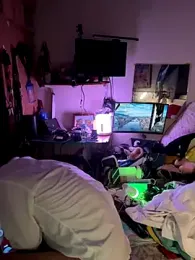 Asher_ webcam model stream image