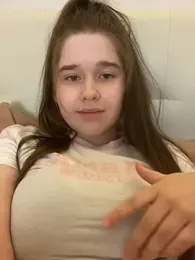 HornyGirlH webcam model stream image