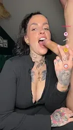 venustattoue webcam stripchat model stream image