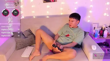 Young_Ben webcam stripchat model stream image