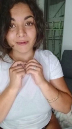 Roxynude webcam model stream image