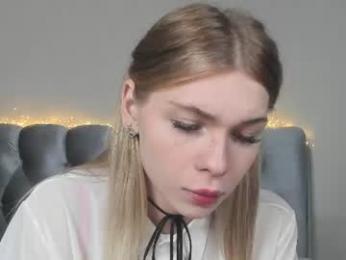 blondy_fina webcam chaturbate model stream image