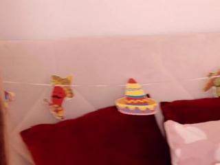 Rebeca Leigh webcam model stream image