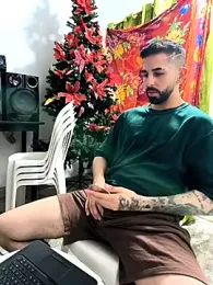 giannis090 webcam model stream image