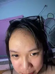 Leeeeiu webcam model stream image