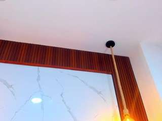 mia-thompson-1 webcam model stream image