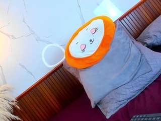 mia-thompson-1 webcam model stream image