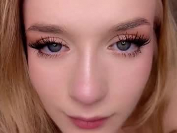 truuuly_yours webcam model stream image
