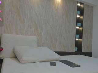 andrea-malkova webcam model stream image