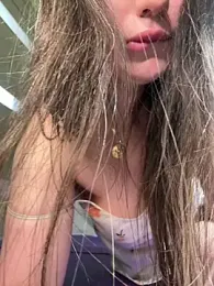 MooonReal webcam model stream image