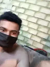 Thoku72 webcam model stream image