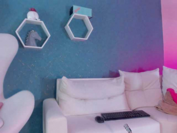 VenusPeeach webcam model stream image
