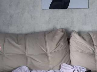 aura-18 webcam model stream image