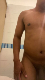 Yoxeph webcam model stream image