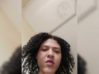 LittleLarimm webcam model stream image