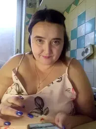 LiluHot webcam model stream image