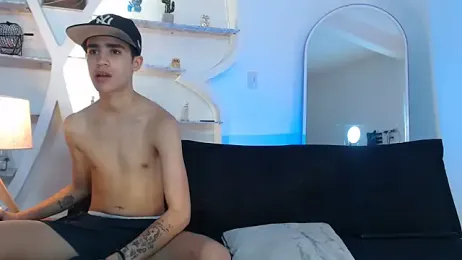 PRETTY_FEM webcam model stream image