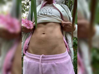 Rarini webcam bongacams model stream image