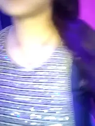 -Mahak webcam model stream image