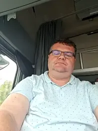 Tataurs webcam model stream image