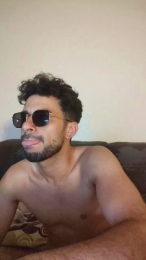 Alechaser webcam model stream image