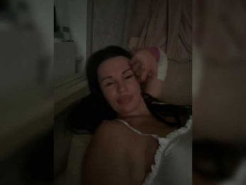 VampIrina11 webcam model stream image