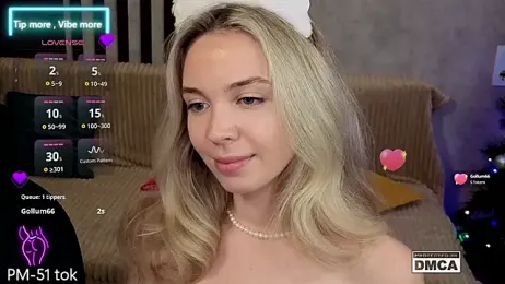 Holl1Would webcam model stream image