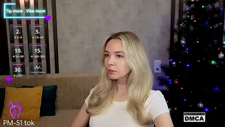 Holl1Would webcam model stream image