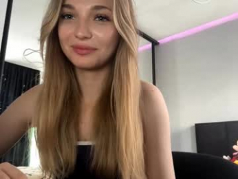 mildaleggette webcam chaturbate model stream image