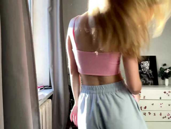 PinkPetal webcam model stream image