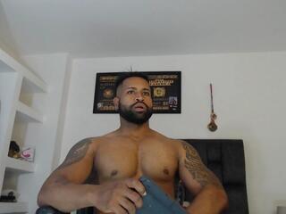 Tayler Summer webcam model stream image