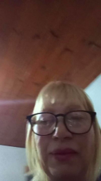 Sexymilf69_ webcam model stream image
