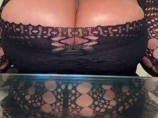 ladycruz webcam model stream image