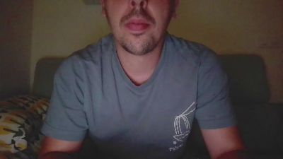 _play_ webcam cam4 model stream image