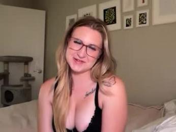 softslutxo webcam model stream image