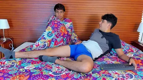 peakk_twiinns webcam model stream image