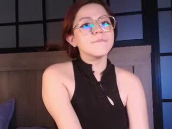 daphne_and_roger_ webcam chaturbate model stream image